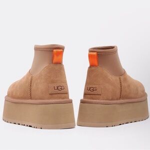 Authentic UGG Classic Ultra Mini Dipper Platform Women's Boots Chestnut Sz 9